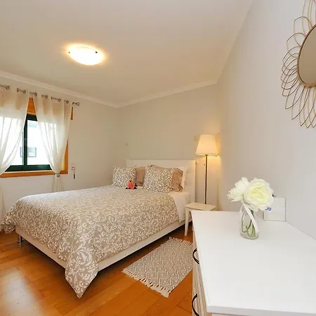 Apartamento T2 Centro - Ribeira Vinhas *
