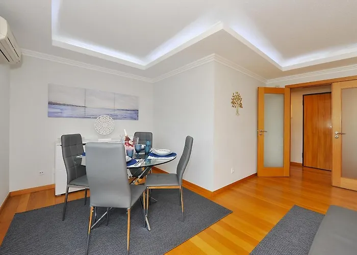 Apartamento T2 Centro - Ribeira Vinhas *