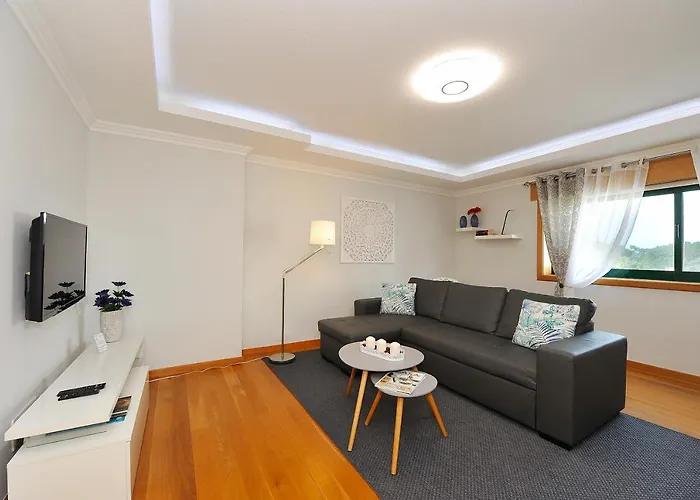 Apartamento T2 Centro - Ribeira Vinhas