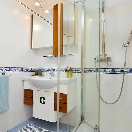 T2 Centro - Ribeira Vinhas * Cascaes